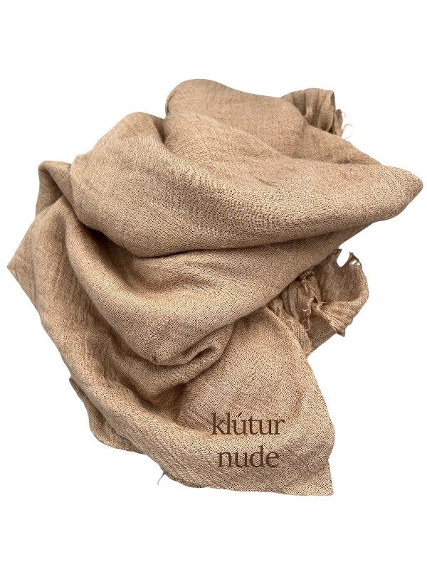 klútur nude