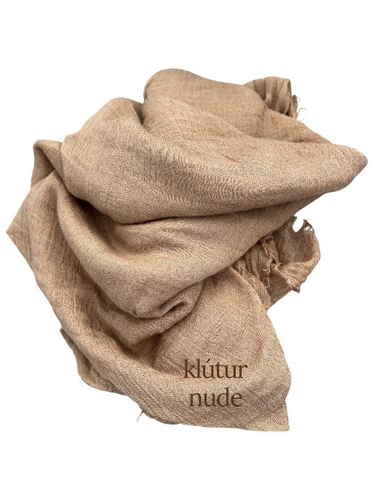 klútur nude