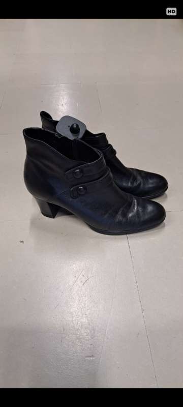 * Skór sv leður ecco