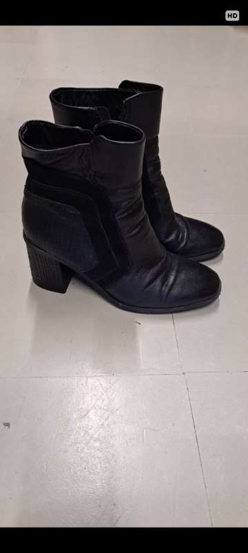 * Skór sv leður MJUS