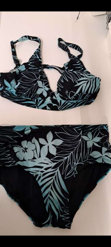 * Bikini svart/blátt blóma