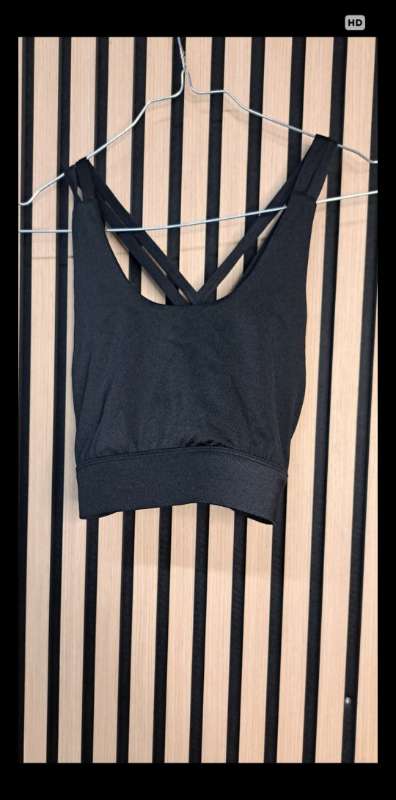 $ Toppur svartur NOVA sport