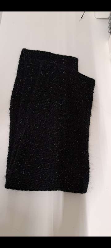 Hálskragi svartur glimmer