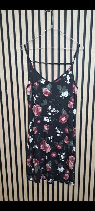 Kjóll hlýra sv rós ginatricot