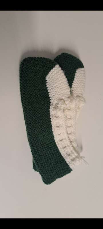 NÝ Inniskór prjón grænir og hvítir