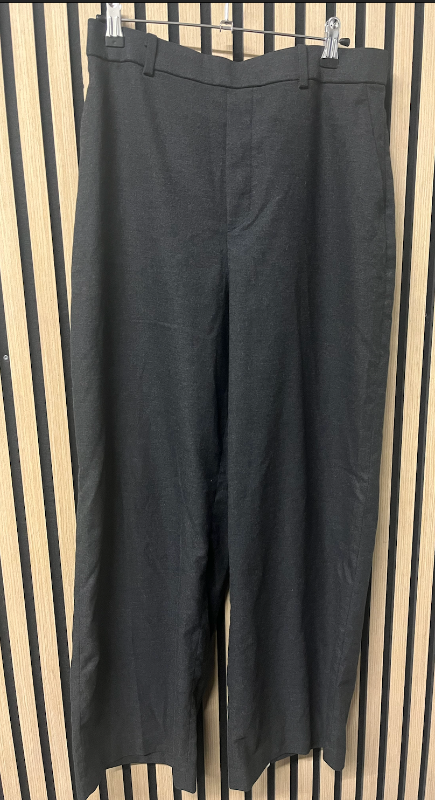 Uniqlo buxur dökkgráar