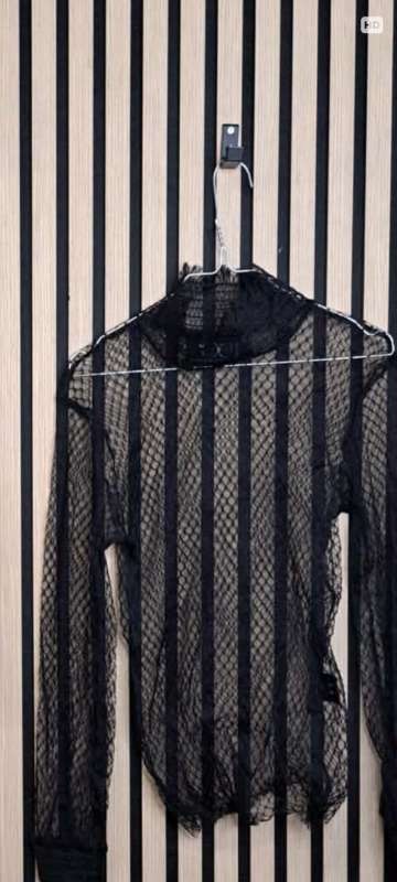 $ Blússa net svört