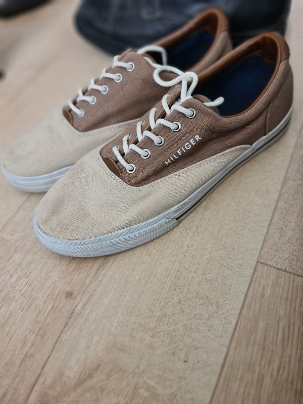 Tommy Hilfiger ljósir