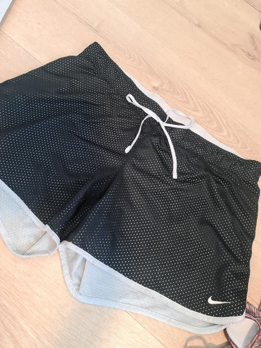 Nike stuttbuxur