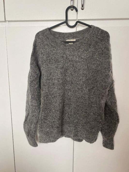 H&m peysa