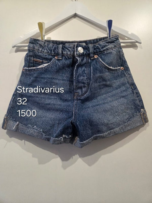 Galla stuttbuxur Stradivarius