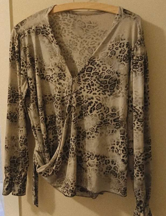 Blússa hlébarðamynstur