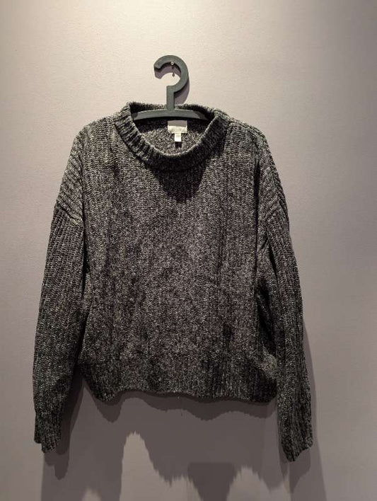 Grá prjónapeysa HM