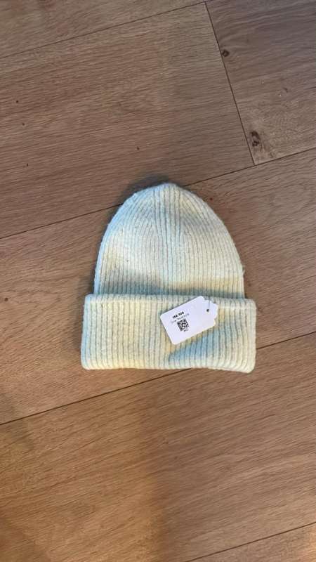 Gina Tricot húfa