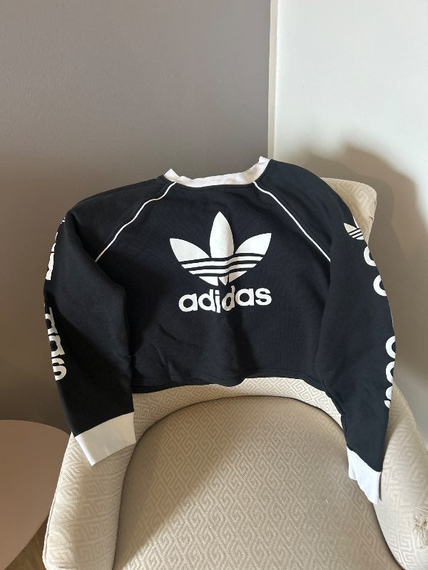 Adidas crop peysa
