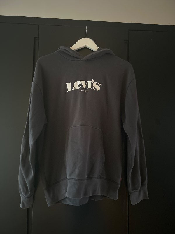 Levi’s hettupeysa