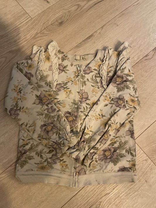 Newbie blómapeysa rennd