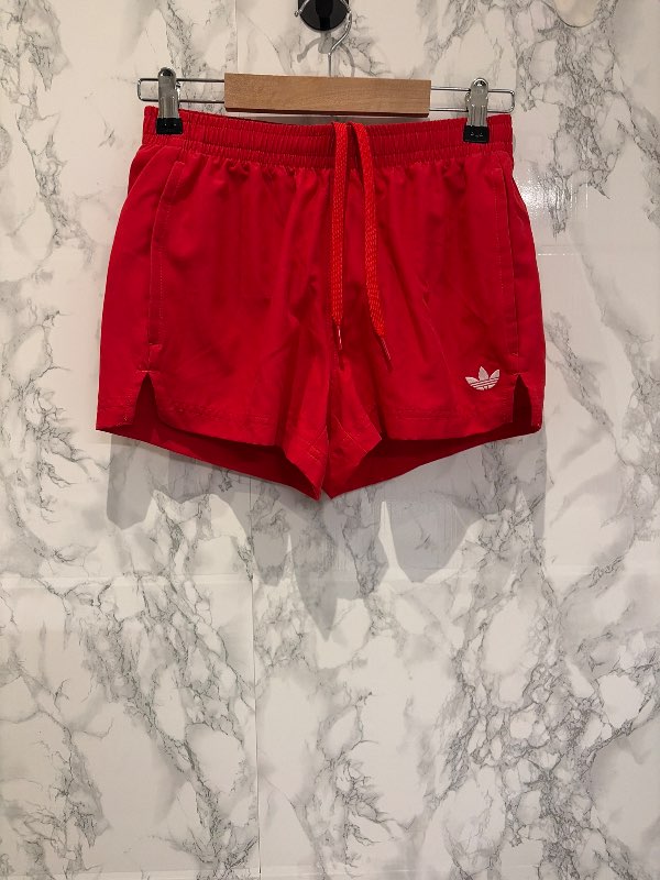Adidas stuttbuxur