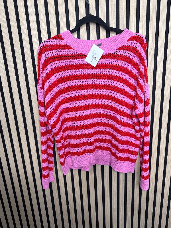 Pink-red sweater CULTURE