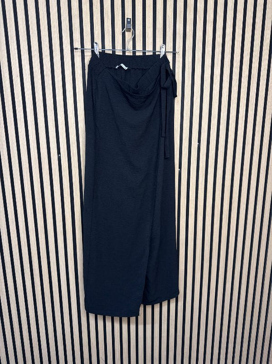 Svuntu buxur ZARA svartar
