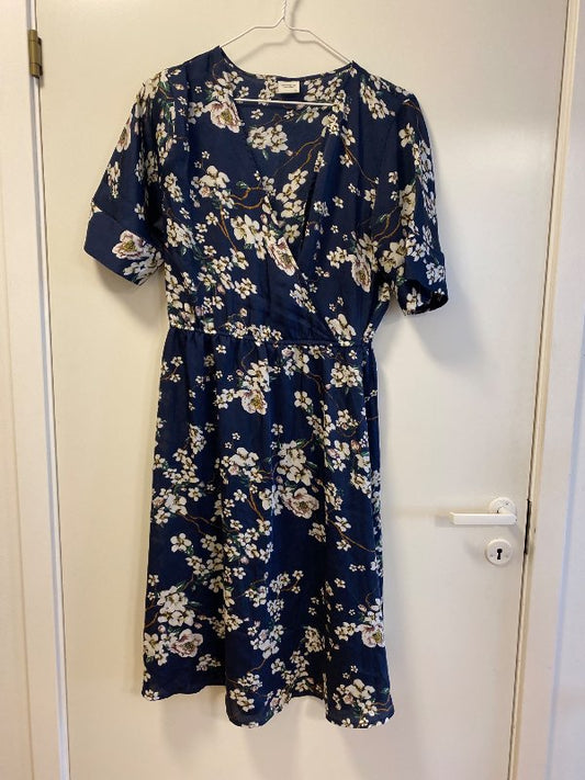 Jacøueline de Yong kjóll