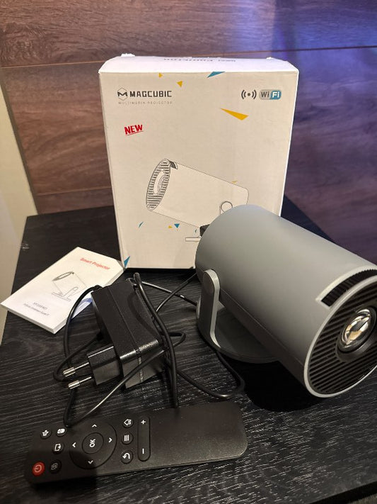 Magcubic multimedia projector