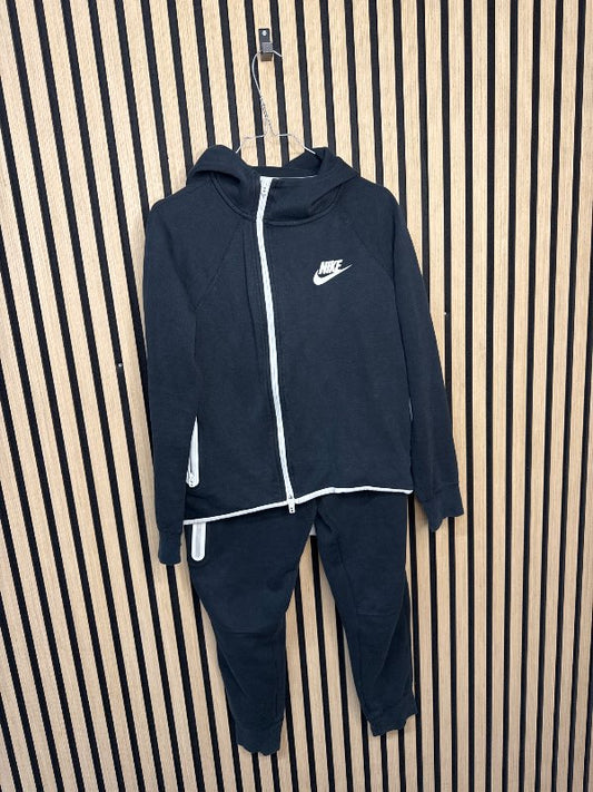 Nike sett svart