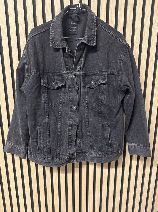 Gallajakki Bershka