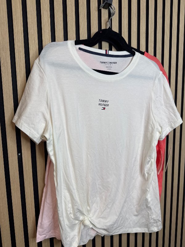 Tommy Hilfiger bolur
