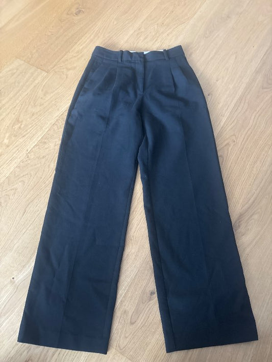 Aritzia suit buxur