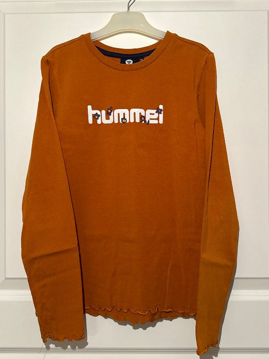 Hummel peysa blóm