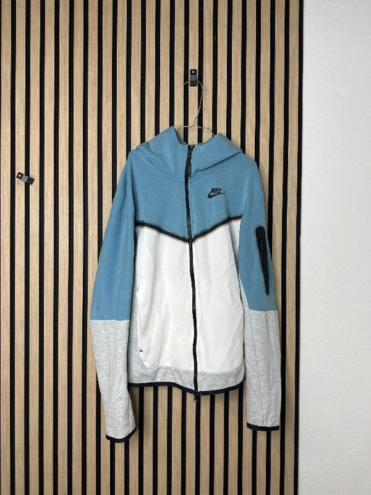 Nike peysa