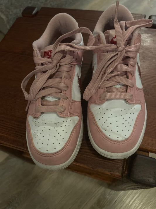 Nike skór bleikir