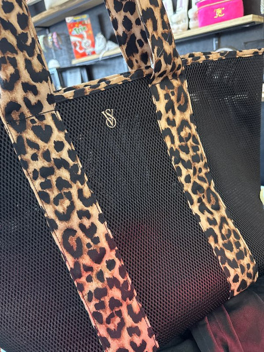 VS Tiger taska