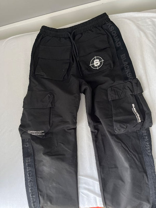 Buxur svartar