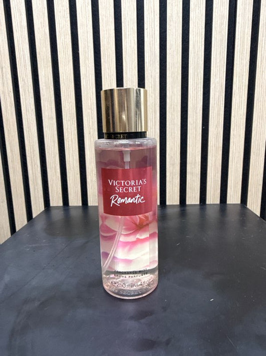 Victoria secret romantic ilmvatn