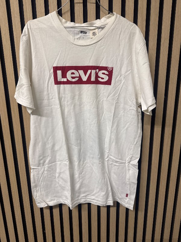 Levis bolur