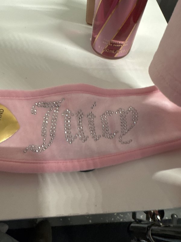 Juicy Couture ennisband bleikt