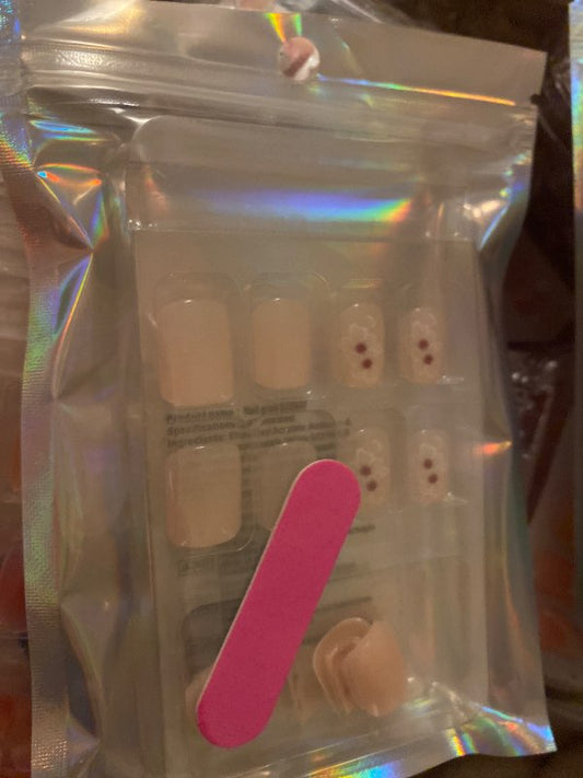 Press on nails margar tegundir