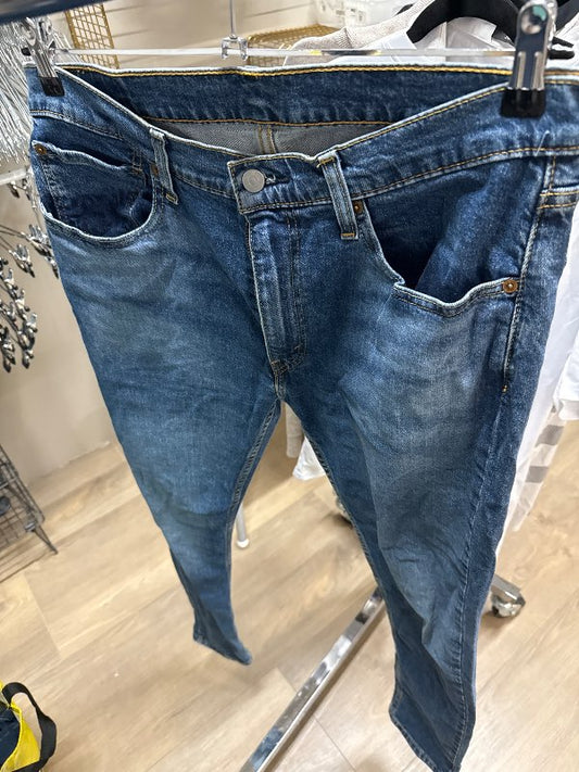 Levis