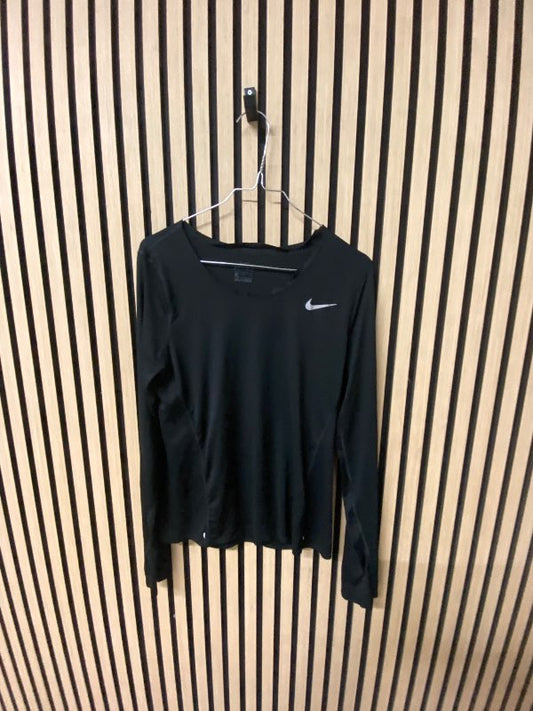 Nike íþróttabolur