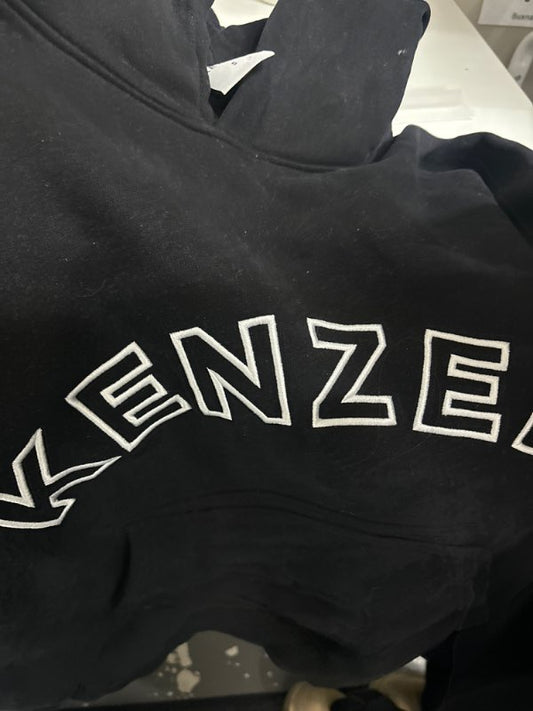 Kenzen svört peysa