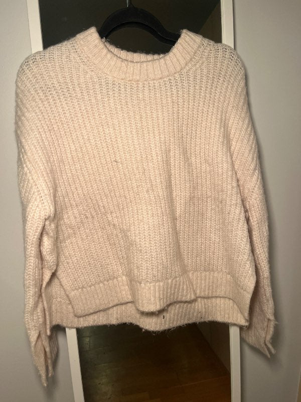 Gina Tricot ljós prjónapeysa