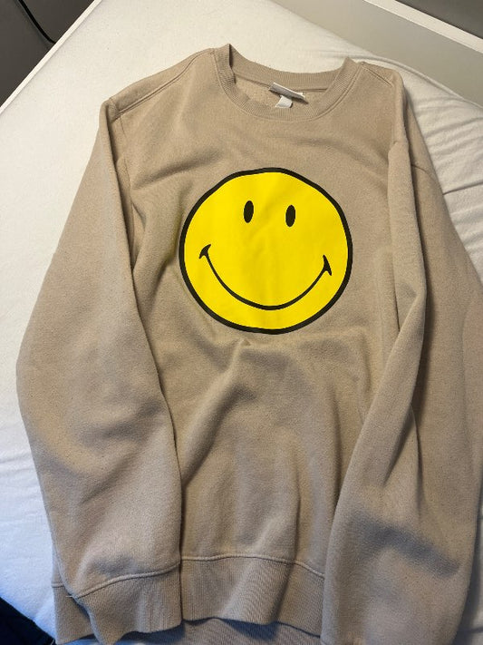 Peysa. Ljós smily face. HM