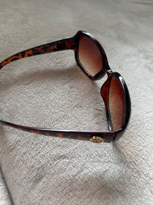 MK glases m