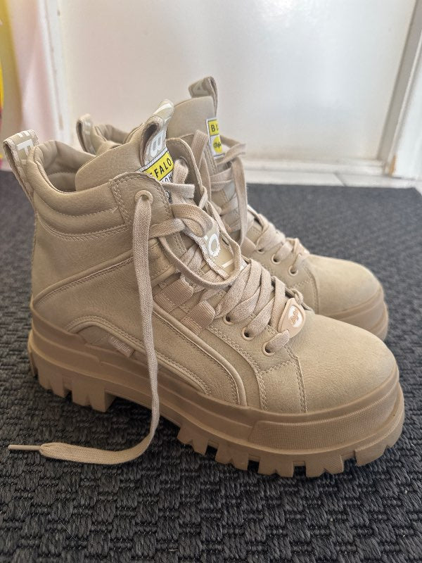 Buffalo boots vegan st 40