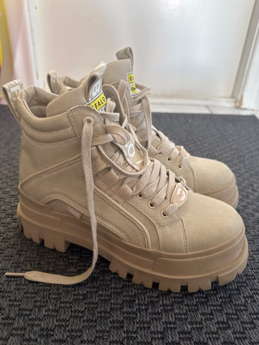 Buffalo boots vegan st 40
