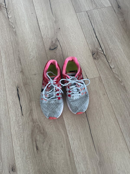 Nike íþróttaskór