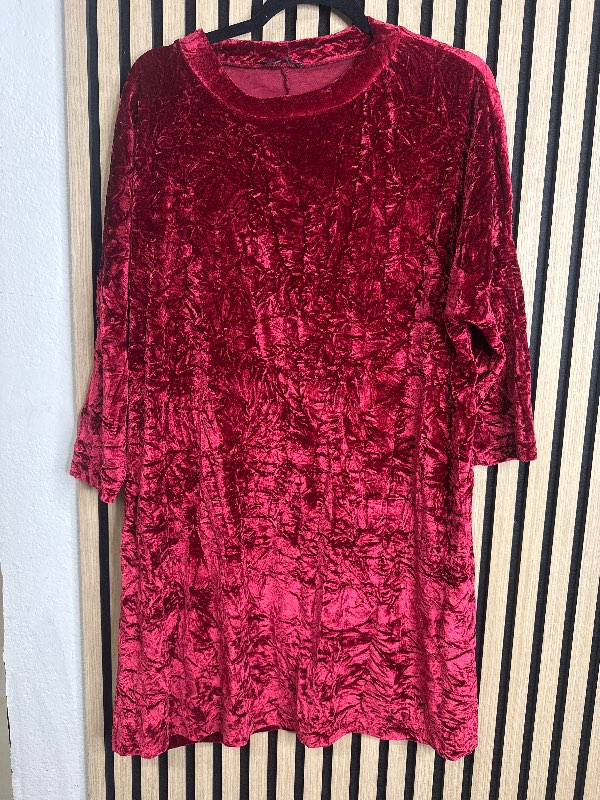 Rauður velvet kjóll