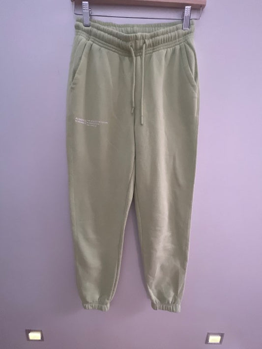 Grænar jogging buxur xs